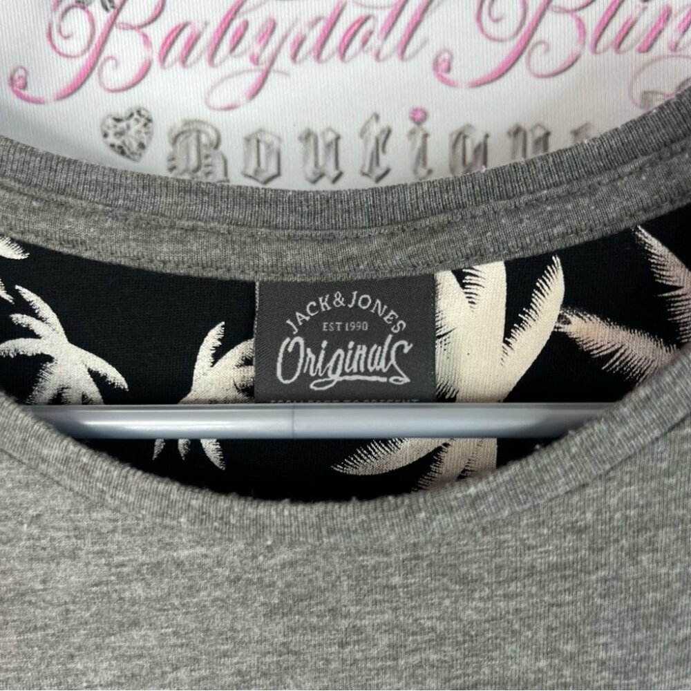 Jack and Jones tee palm trees pockets Gray T-Shirt with Leaf Print Pocket - Picture 7 of 11